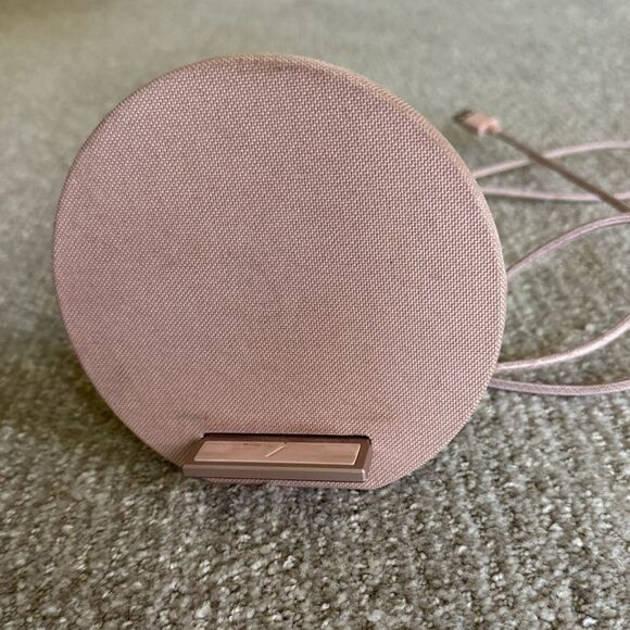 Anthropologie x Native Union Wireless Cellphone Charging Dock | Rose Pink - Picture 4 of 5